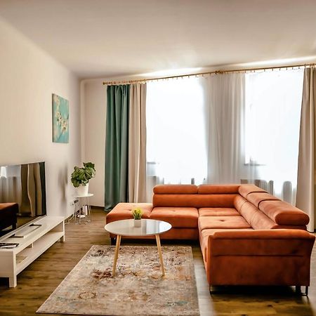 Luxusni Studio Na Velkem Namesti, Wi-Fi, Netflix Hradec Kralove Ngoại thất bức ảnh