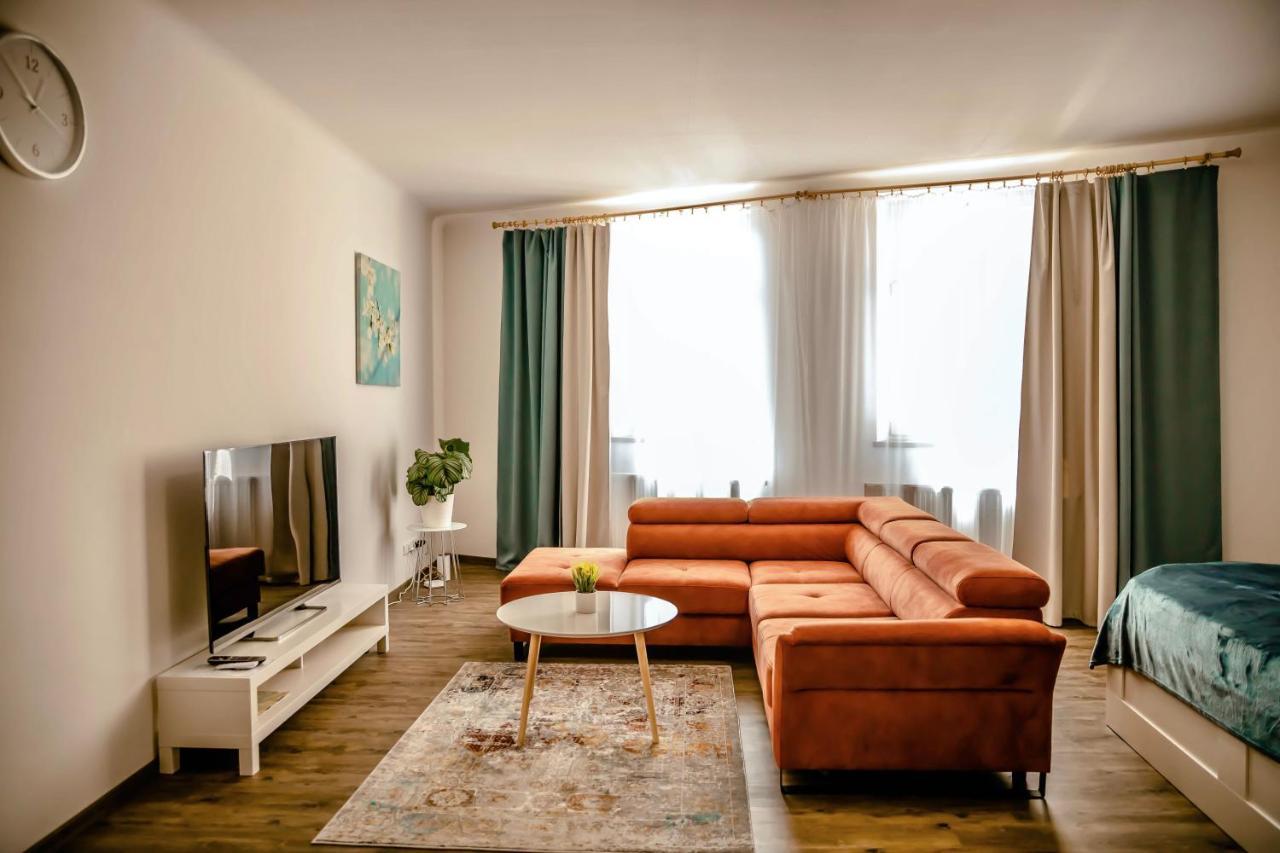 Luxusni Studio Na Velkem Namesti, Wi-Fi, Netflix Hradec Kralove Ngoại thất bức ảnh